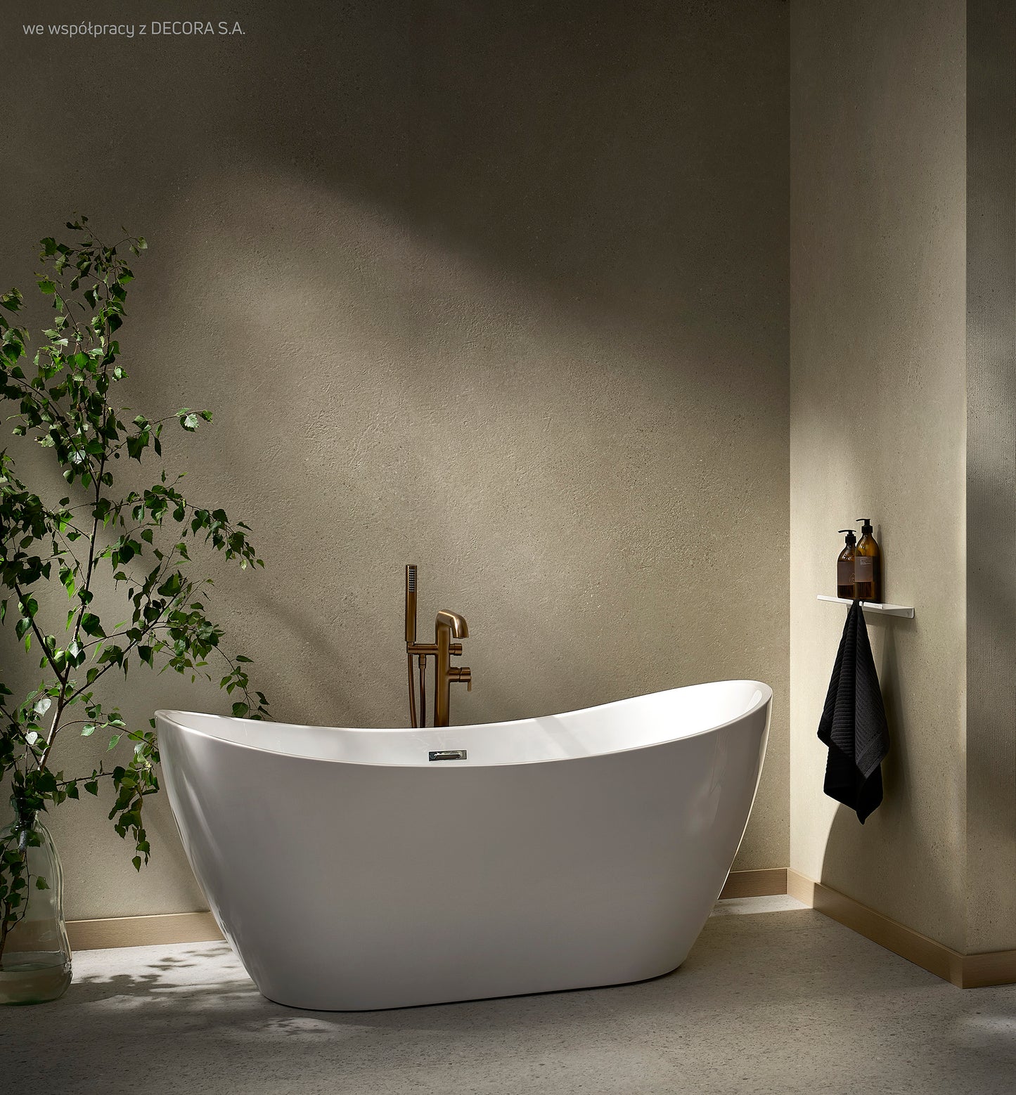 Bath mixer, freestanding, with shower set
