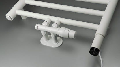 Thermostatic valve, for bathroom heater - left