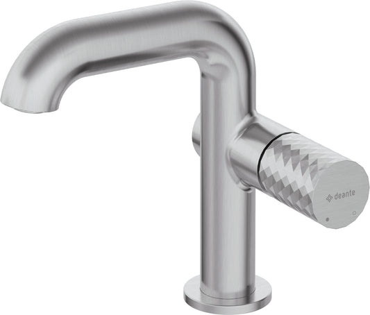 Washbasin tap, with rectangular spout