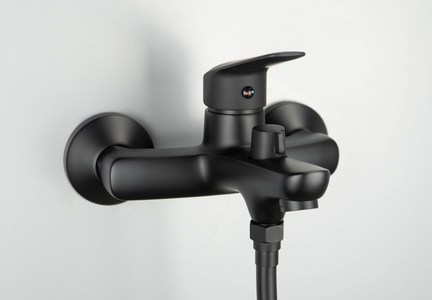 Bath mixer, wall-mounted