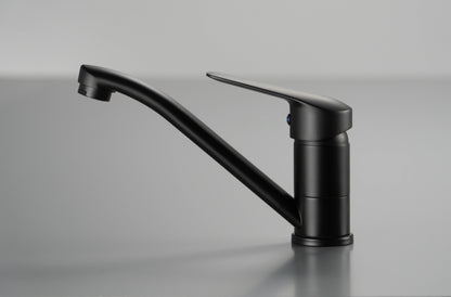 Washbasin tap, with swivel spout