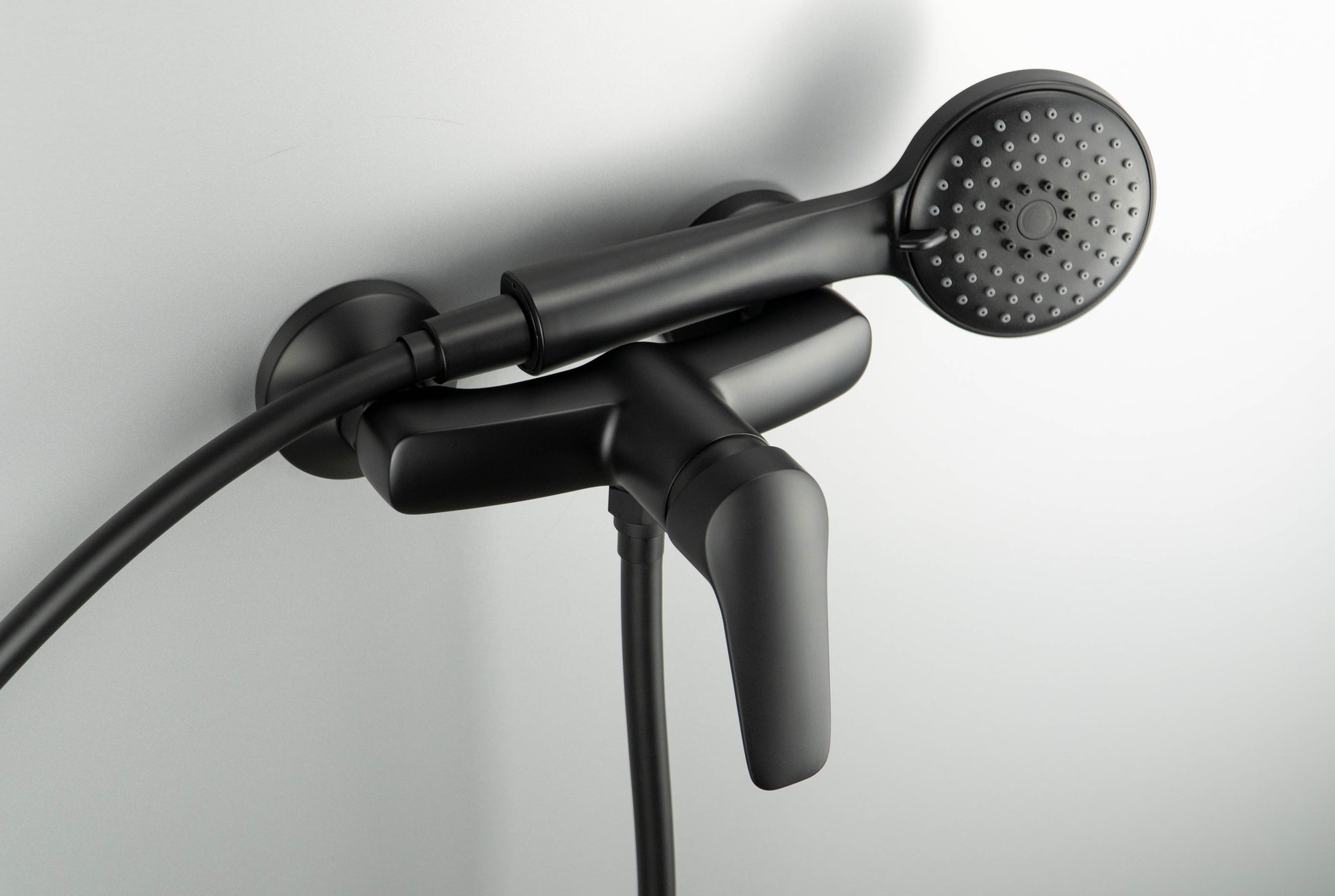 Shower mixer, wall-mounted