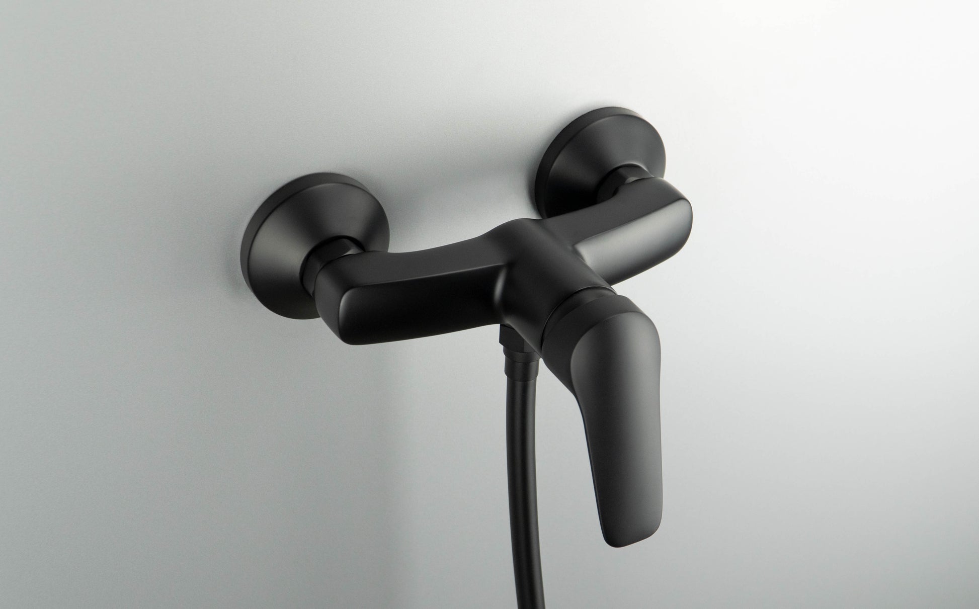 Shower mixer, wall-mounted