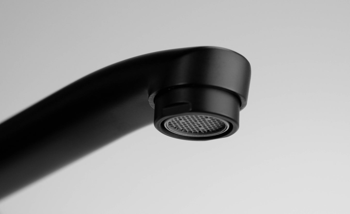 Kitchen tap, wall-mounted