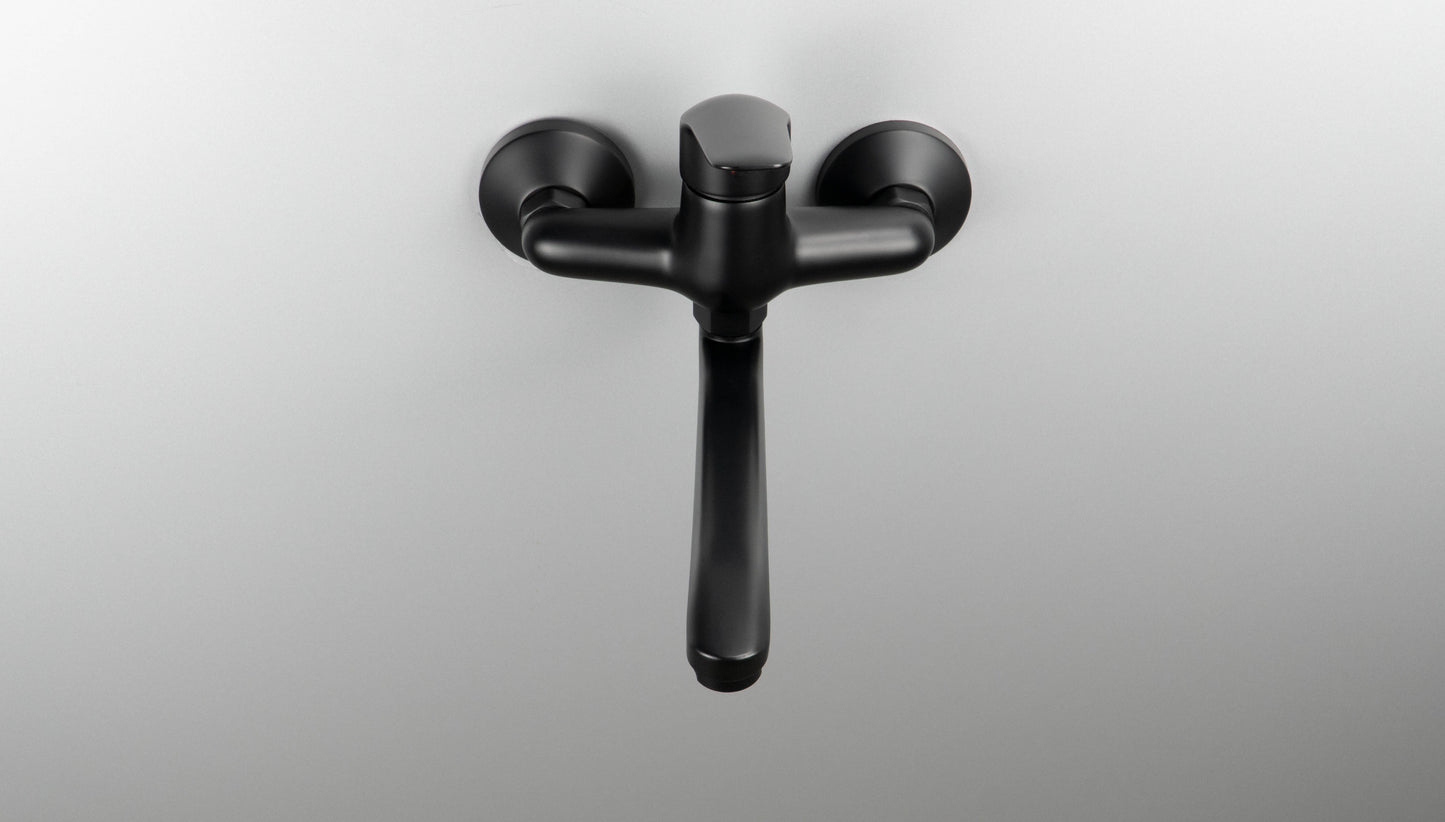 Kitchen tap, wall-mounted