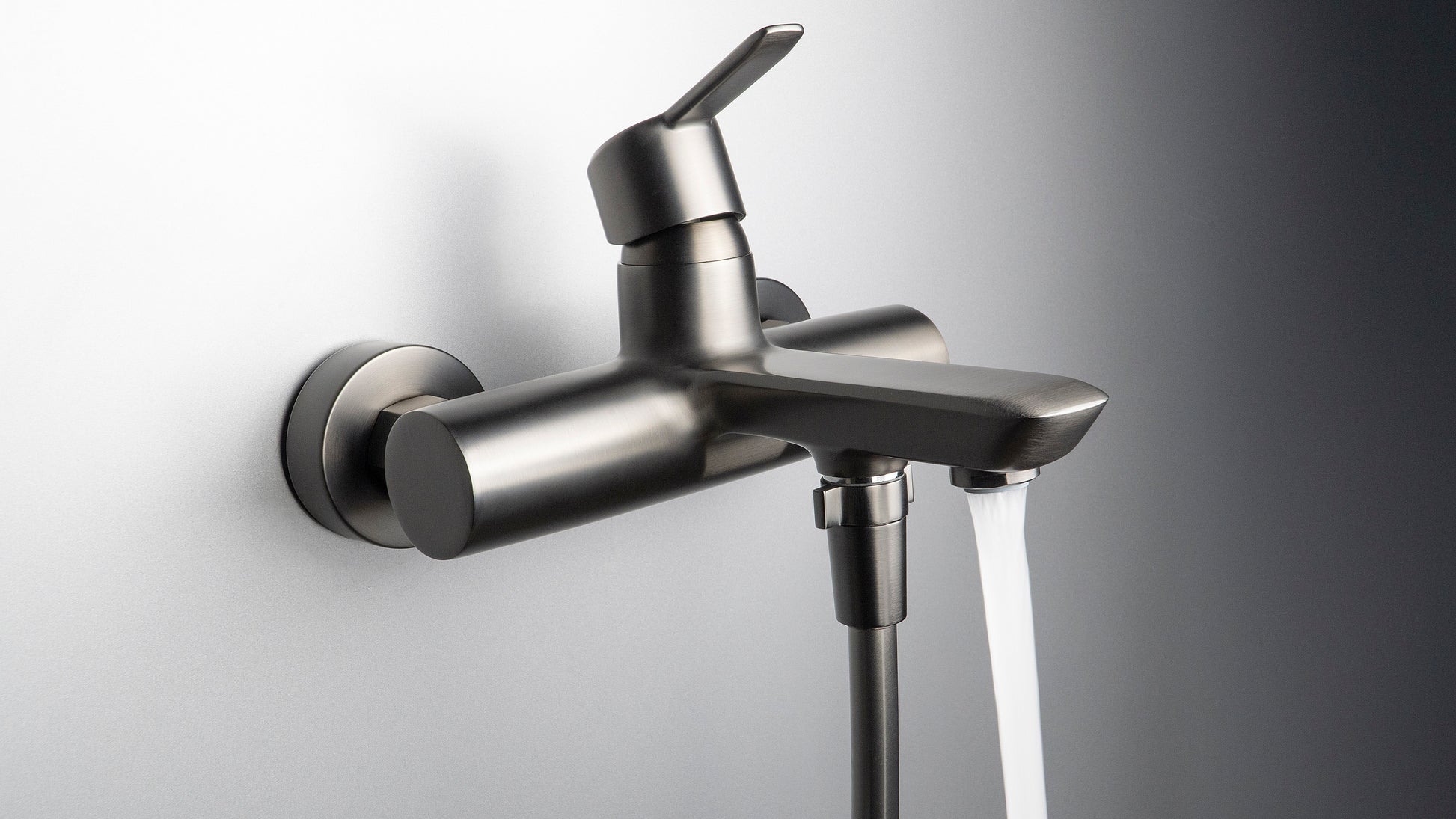 Bath mixer, wall-mounted