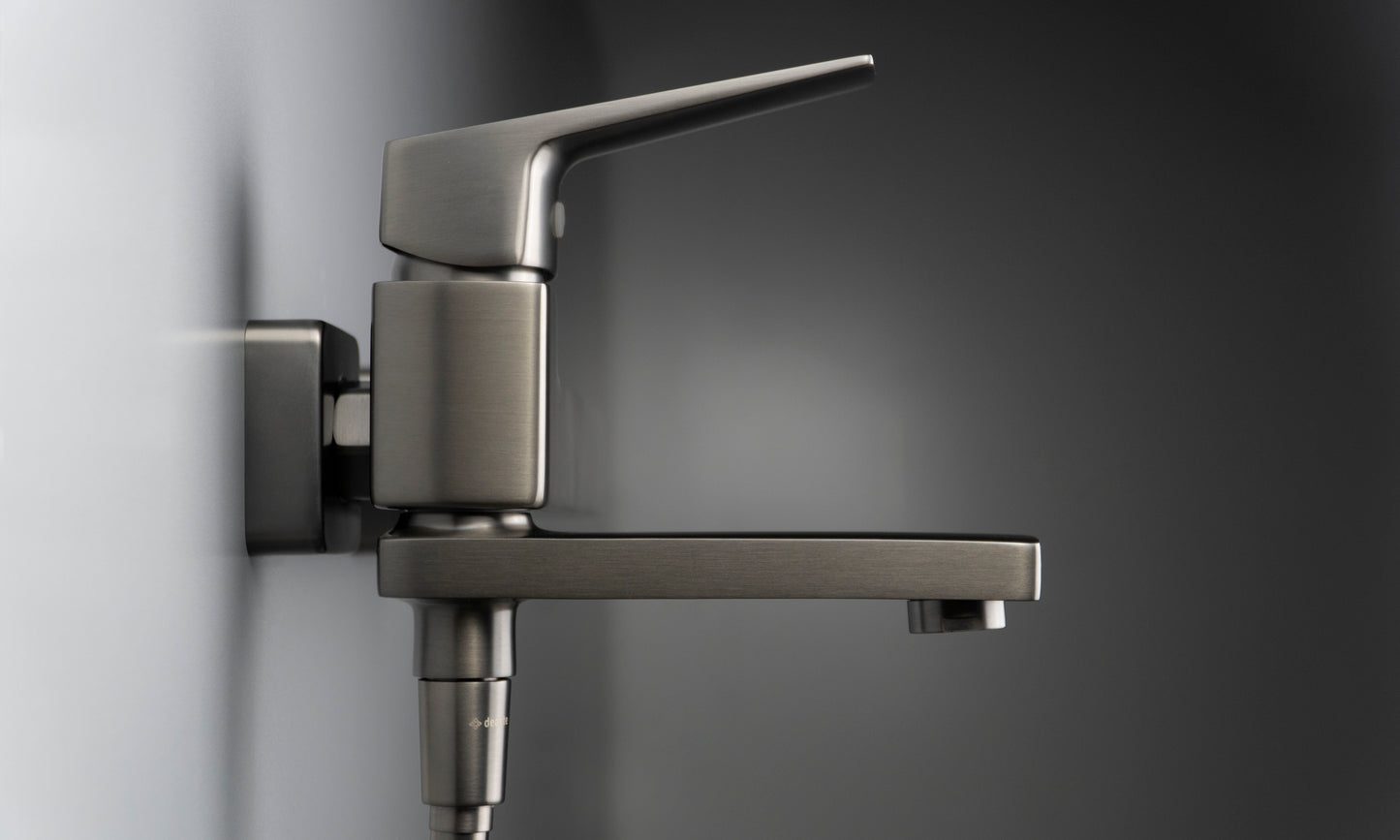 Bath mixer, wall-mounted - with foldable spout