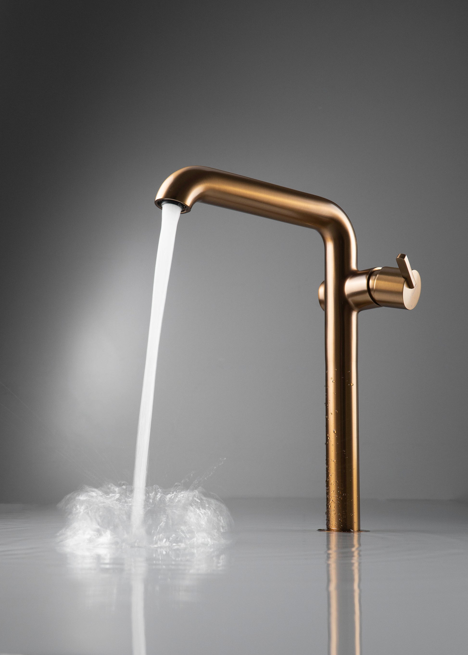 Washbasin tap, tall, with rectangular spout