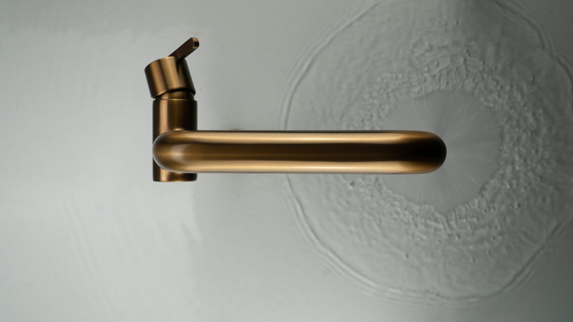 Washbasin tap, tall, with rectangular spout