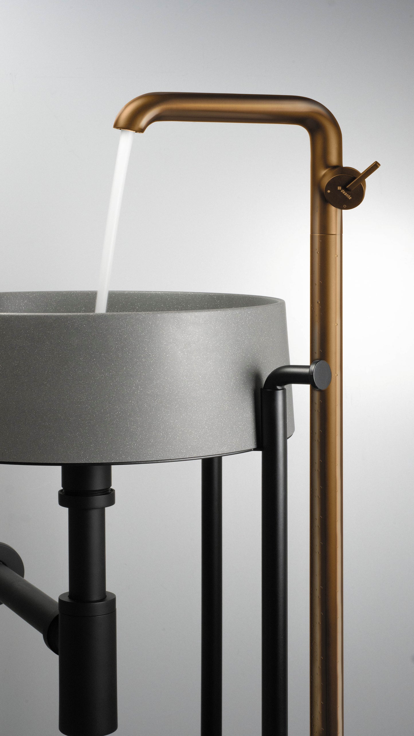 Washbasin tap, freestanding