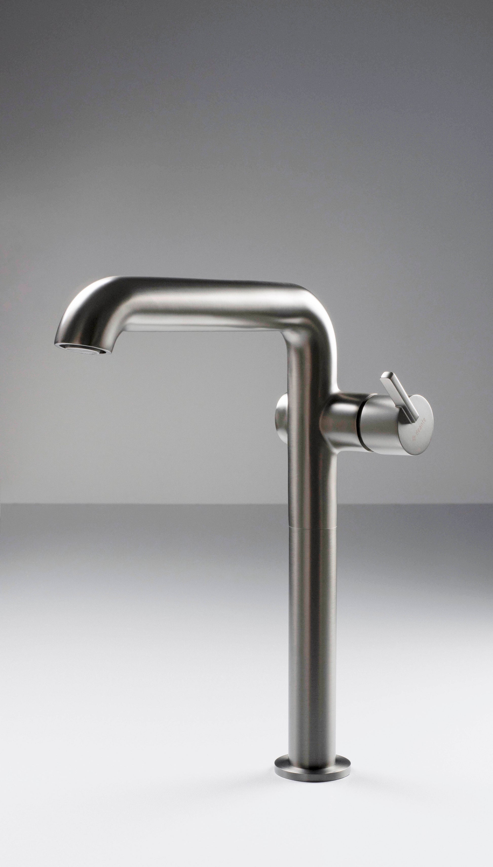 Washbasin tap, tall, with rectangular spout