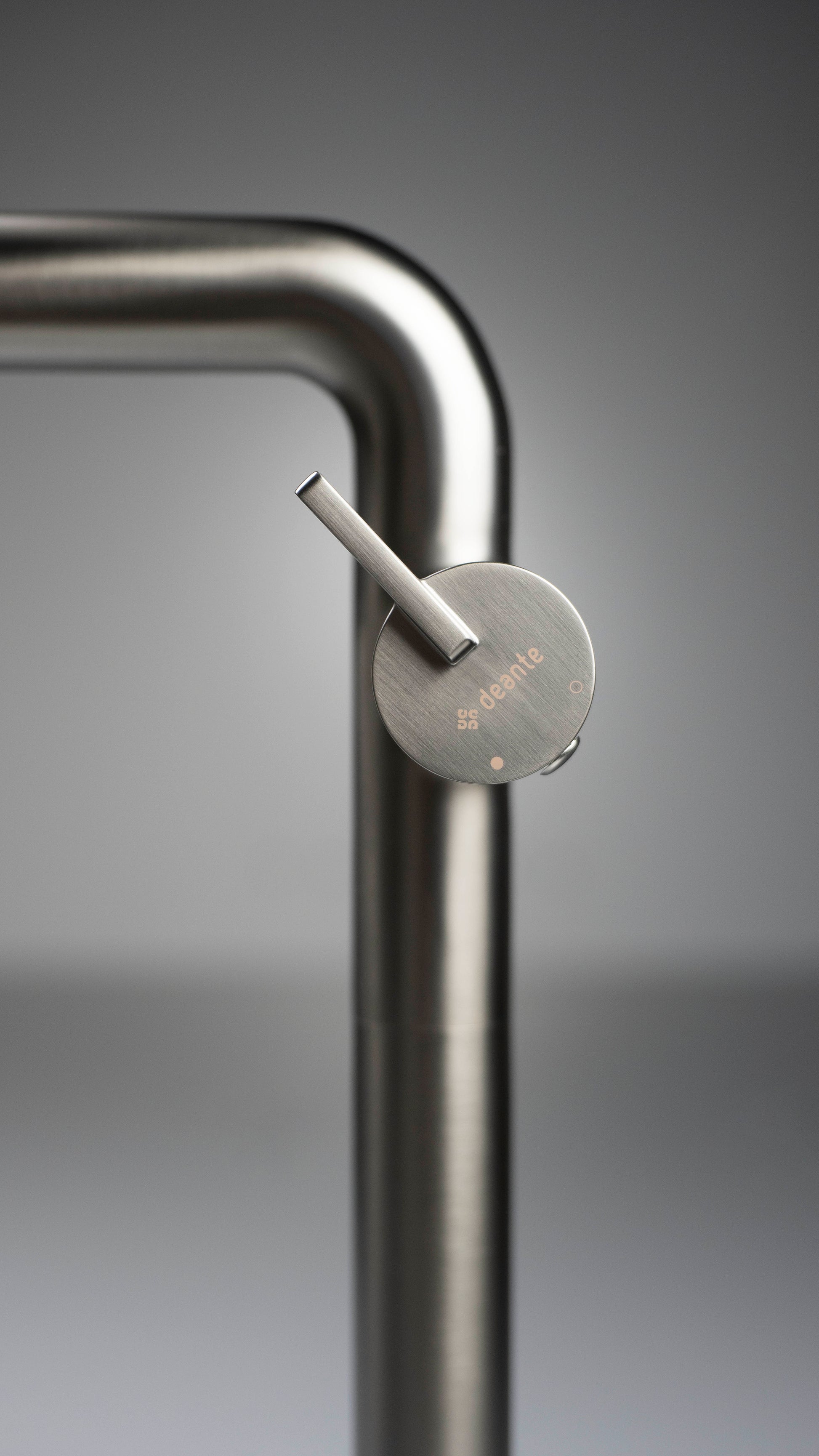 Washbasin tap, tall, with rectangular spout