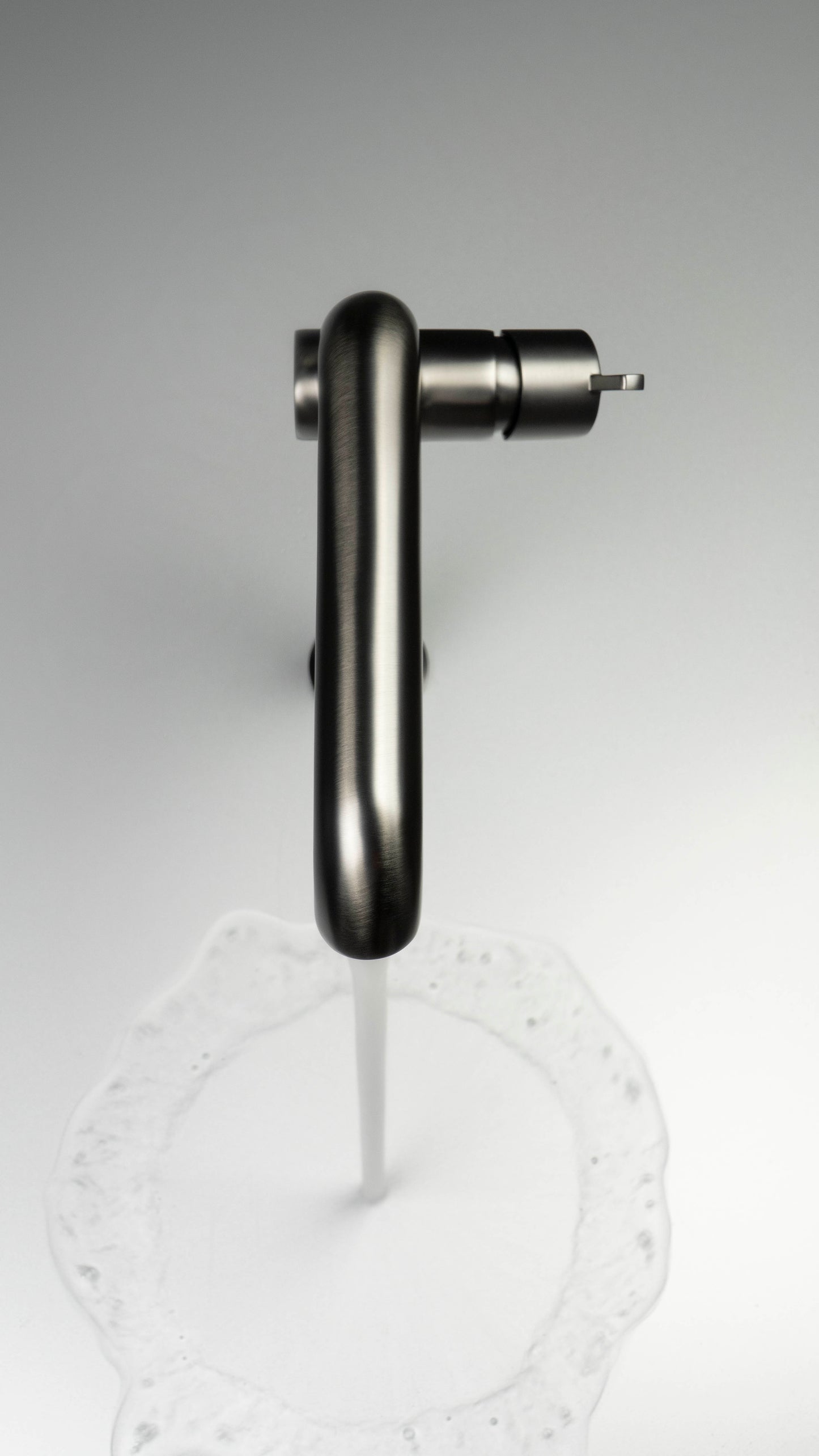 Washbasin tap, tall, with rectangular spout