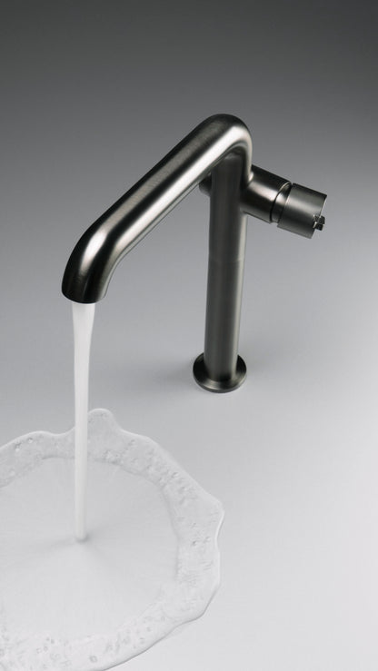 Washbasin tap, tall, with rectangular spout
