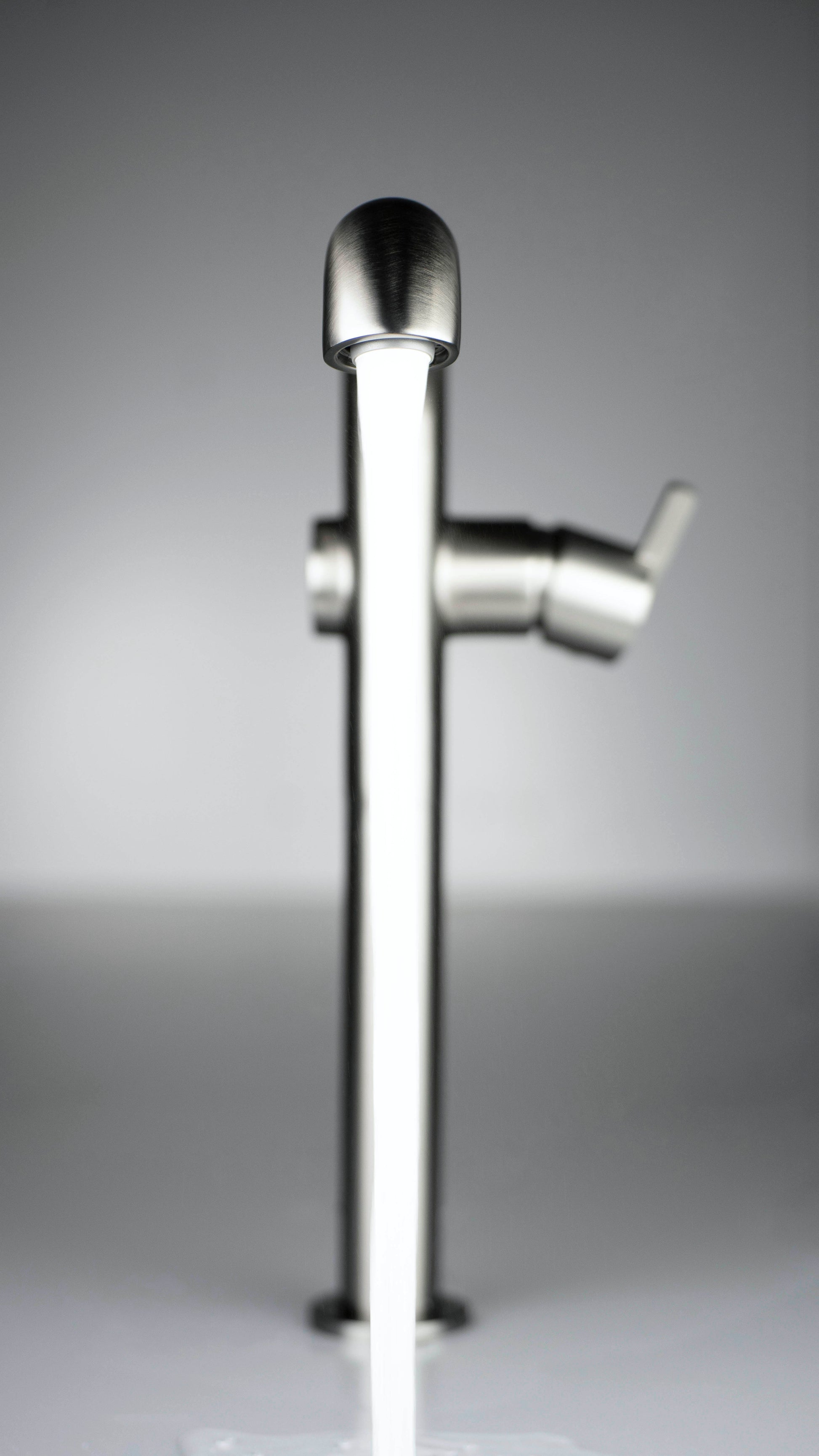 Washbasin tap, tall, with rectangular spout