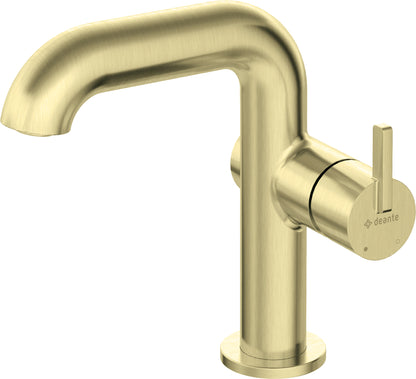 Washbasin tap, with rectangular spout