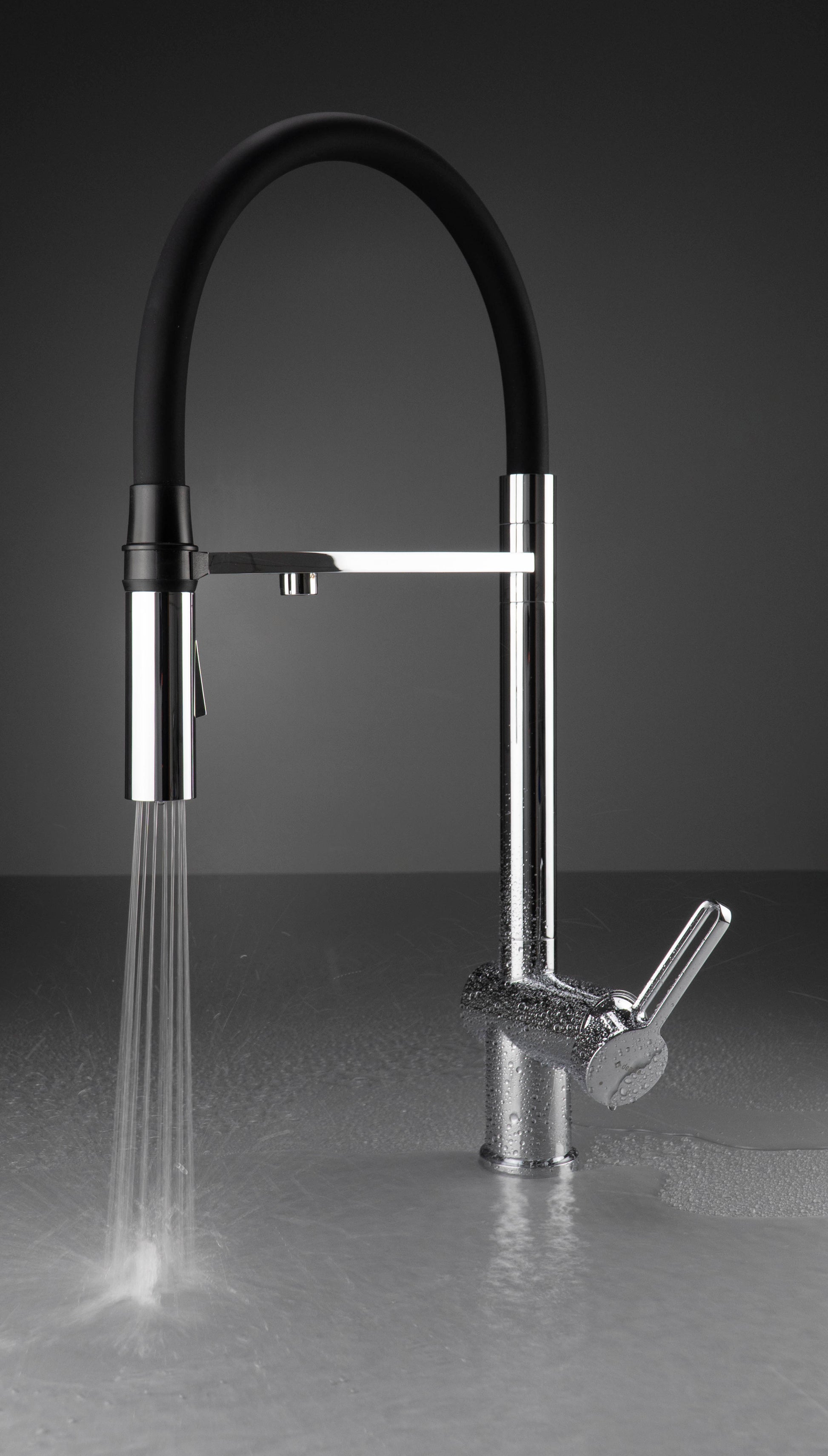 Kitchen tap, with water filter connection, with elastic spout