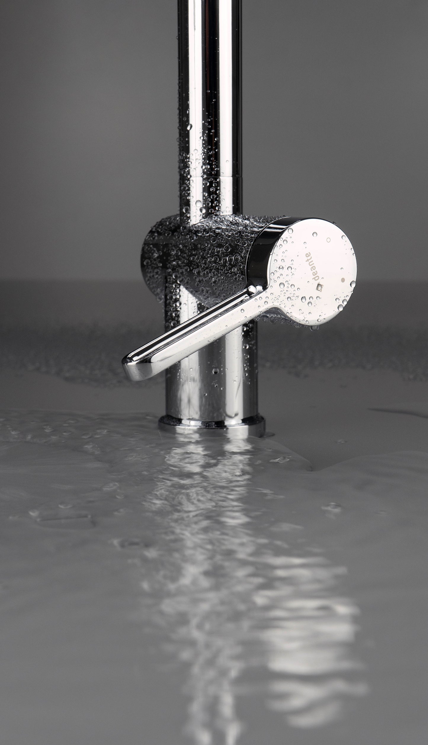 Kitchen tap, with water filter connection, with elastic spout