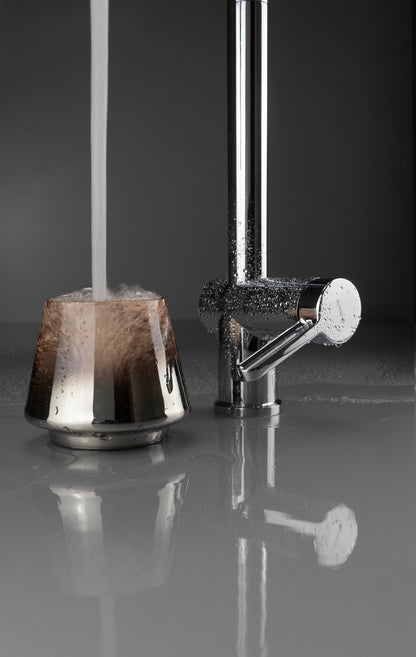 Kitchen tap, with water filter connection, with elastic spout