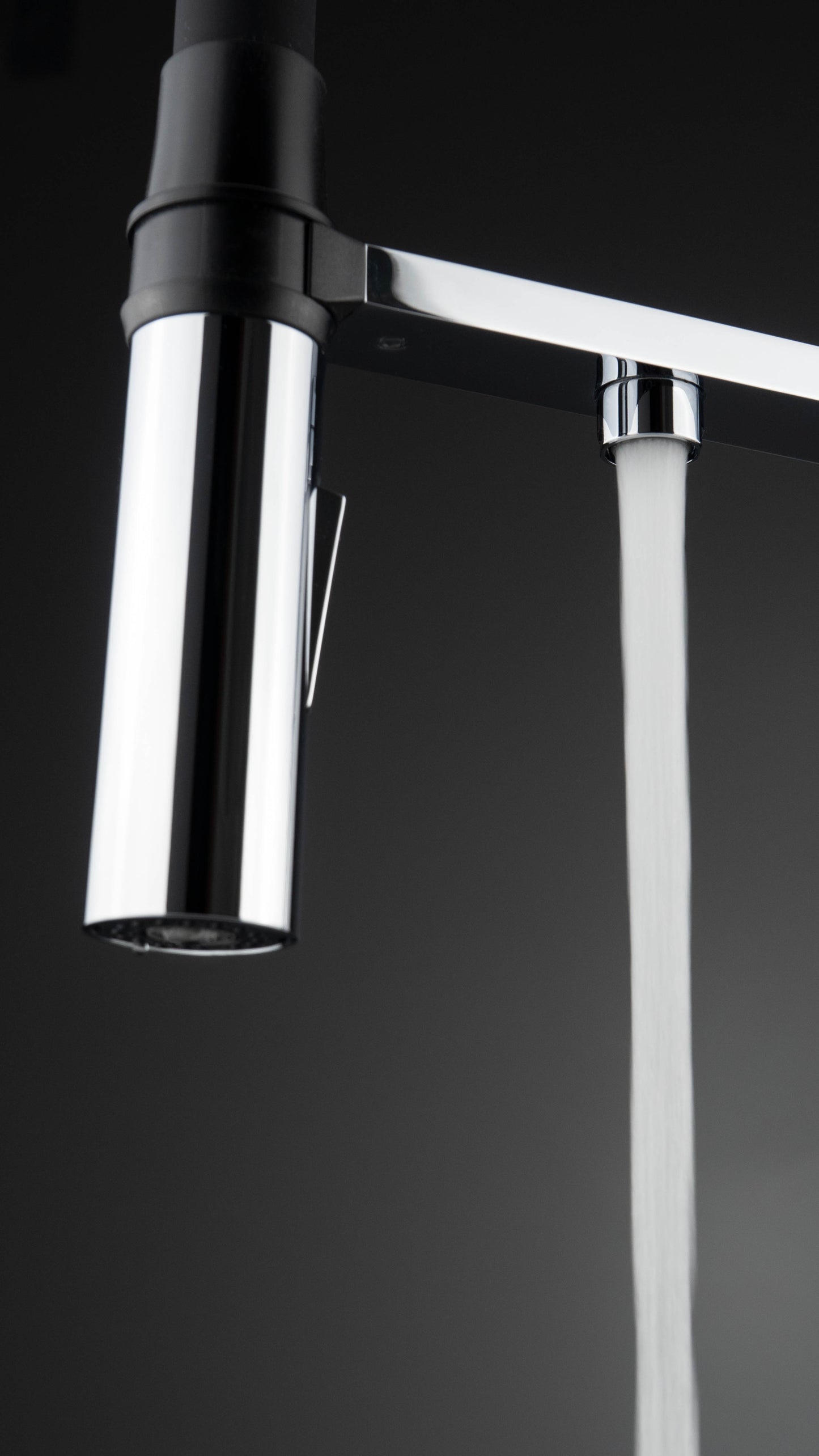 Kitchen tap, with water filter connection, with elastic spout
