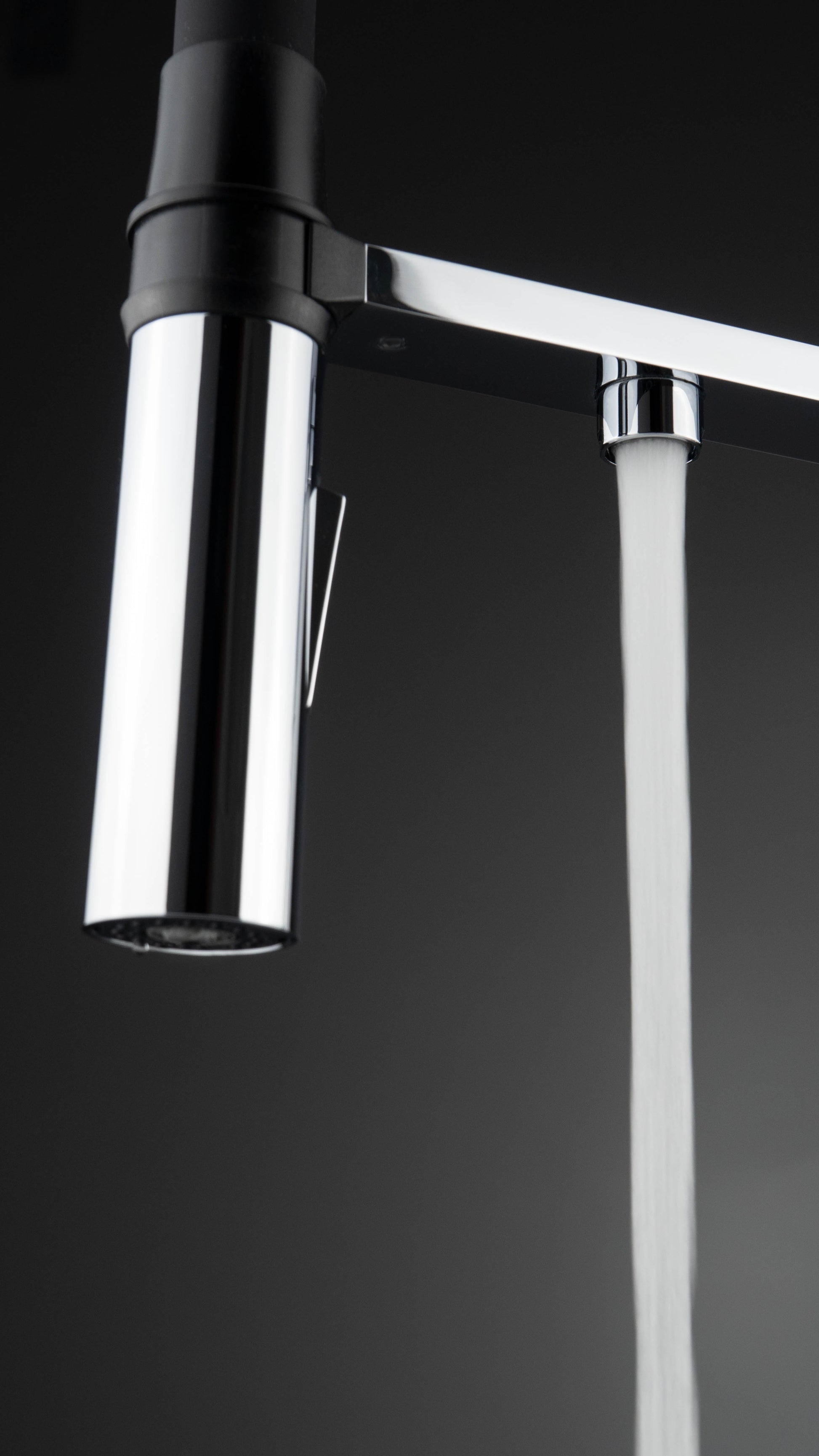 Kitchen tap, with water filter connection, with elastic spout