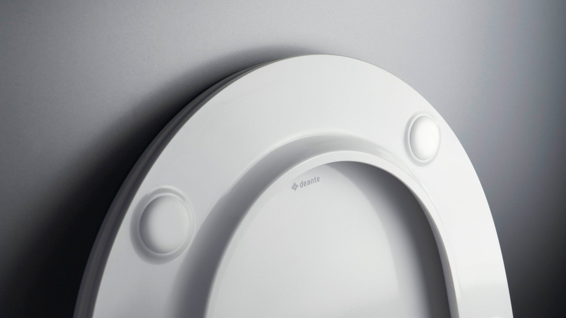 Toilet bowl, with seat, rimless