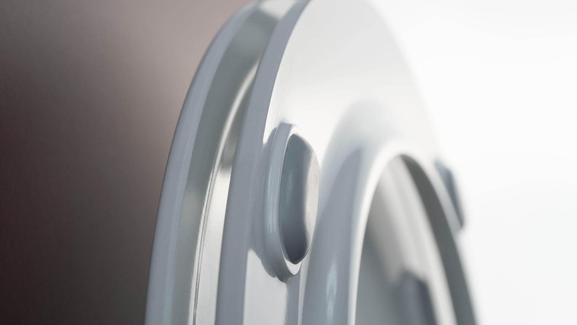 Toilet bowl, with seat, rimless