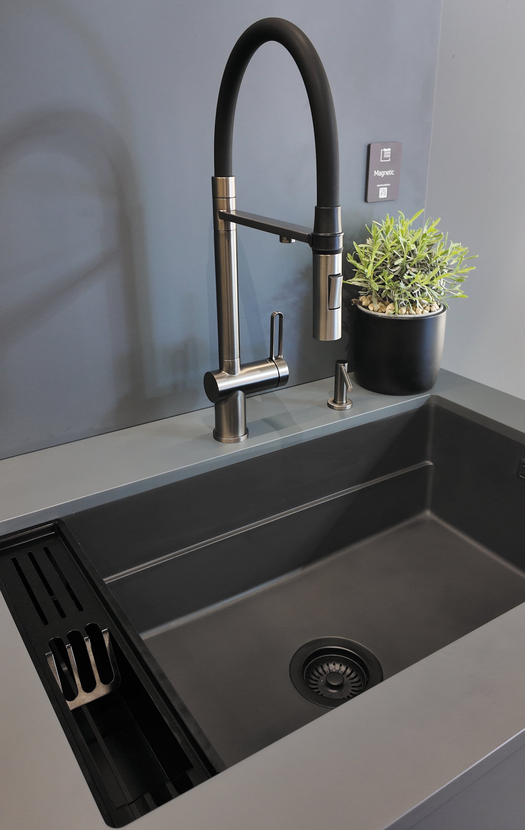 Magnetic granite sink, 1-bowl