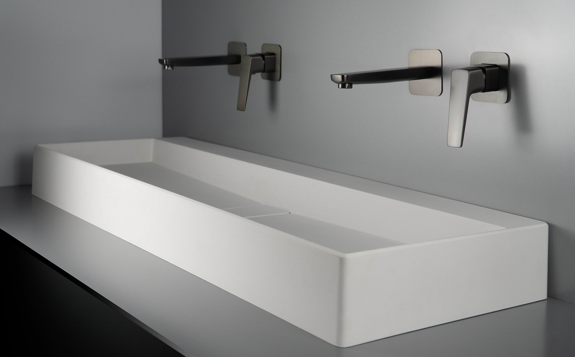 Washbasin tap, concealed