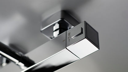 Shower column, with thermostatic mixer