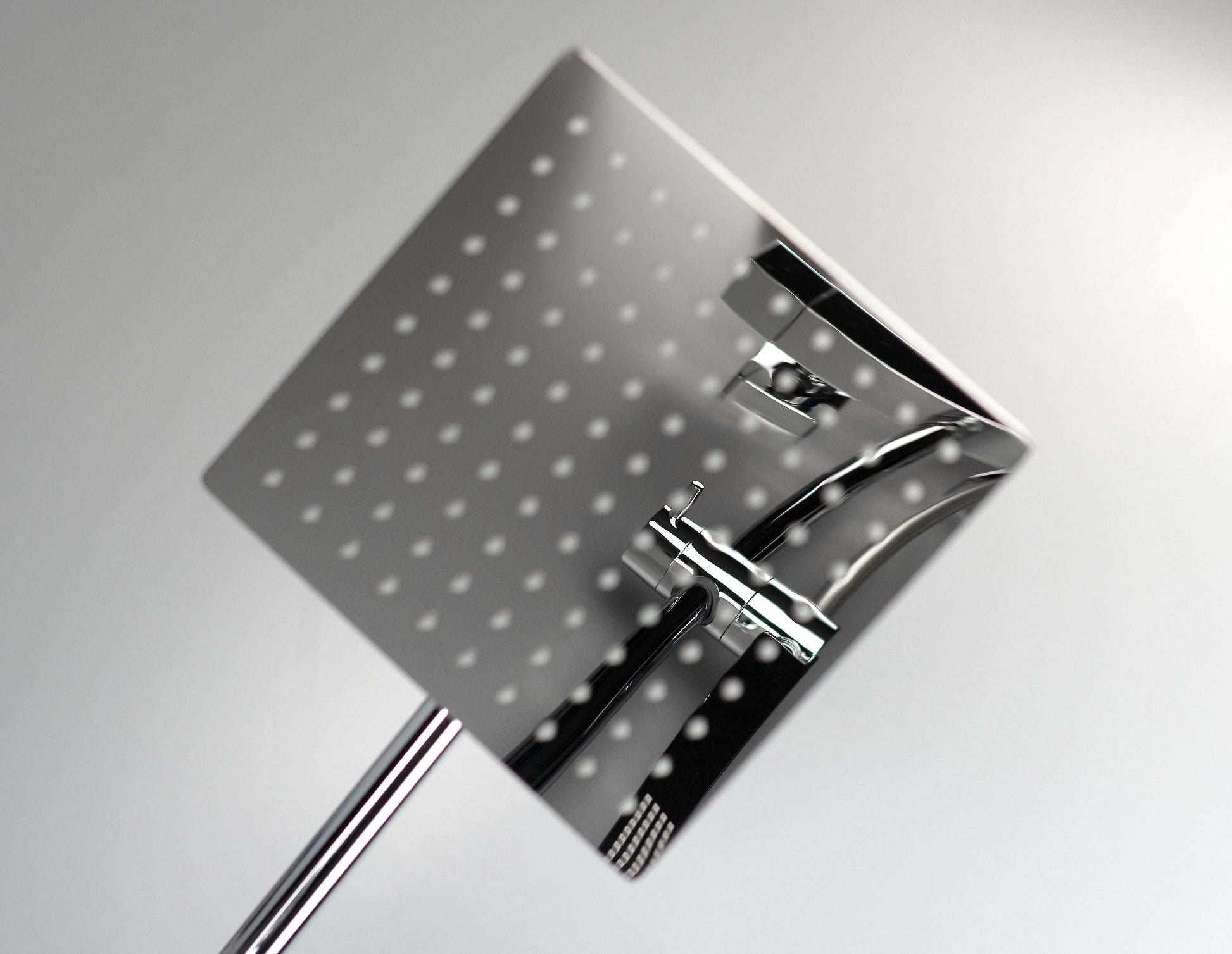 Shower column, with thermostatic mixer