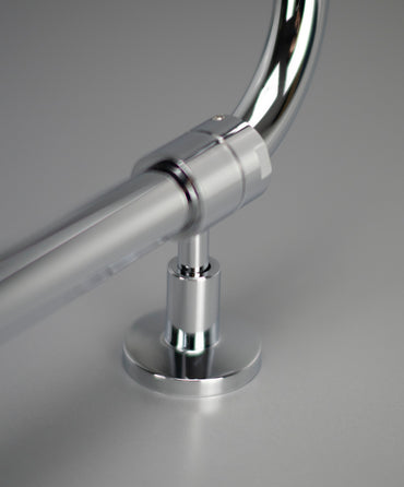 Shower column, with thermostatic mixer