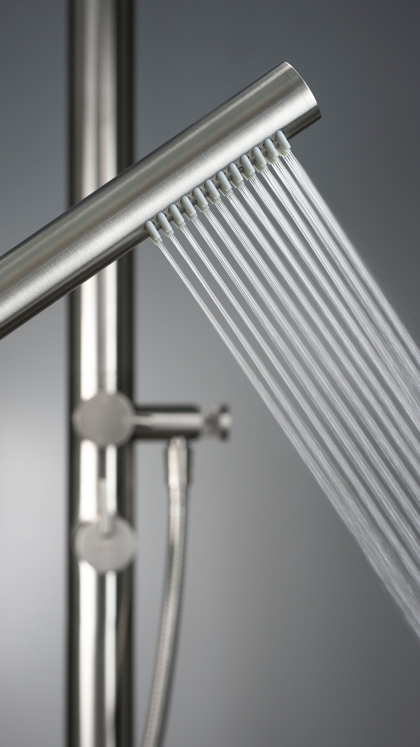 Floor-mounted shower column, for garden or bathroom (outdoor/indoor)