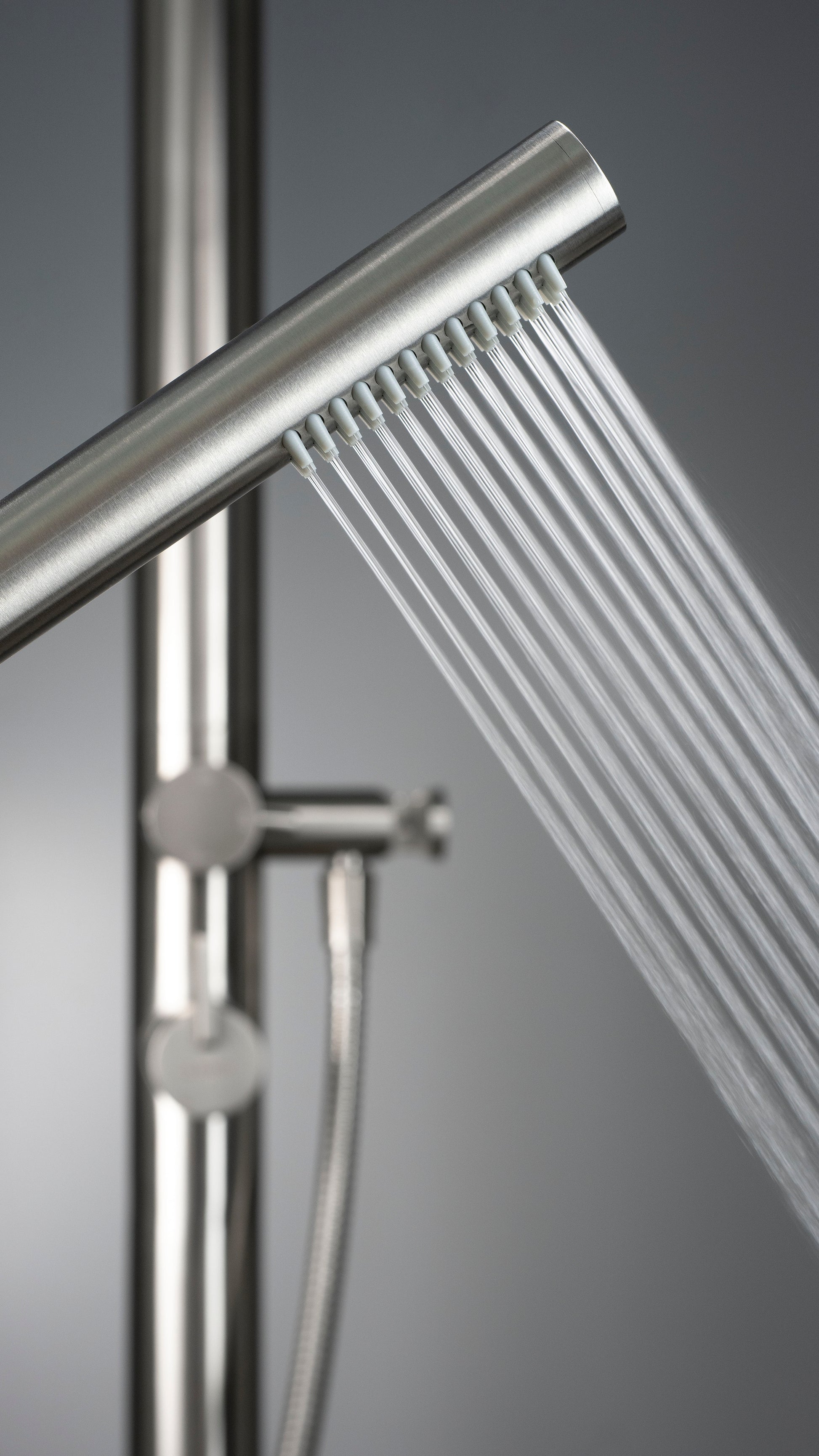 Floor-mounted shower column, for garden or bathroom (outdoor/indoor)