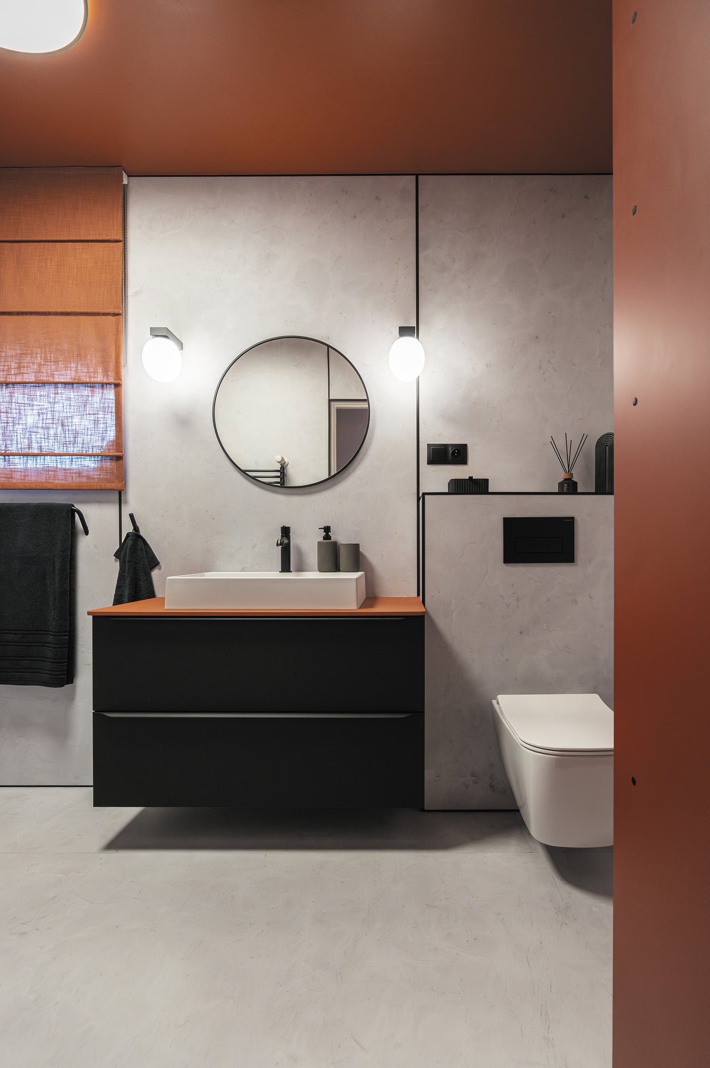 Toilet bowl, with seat, rimless