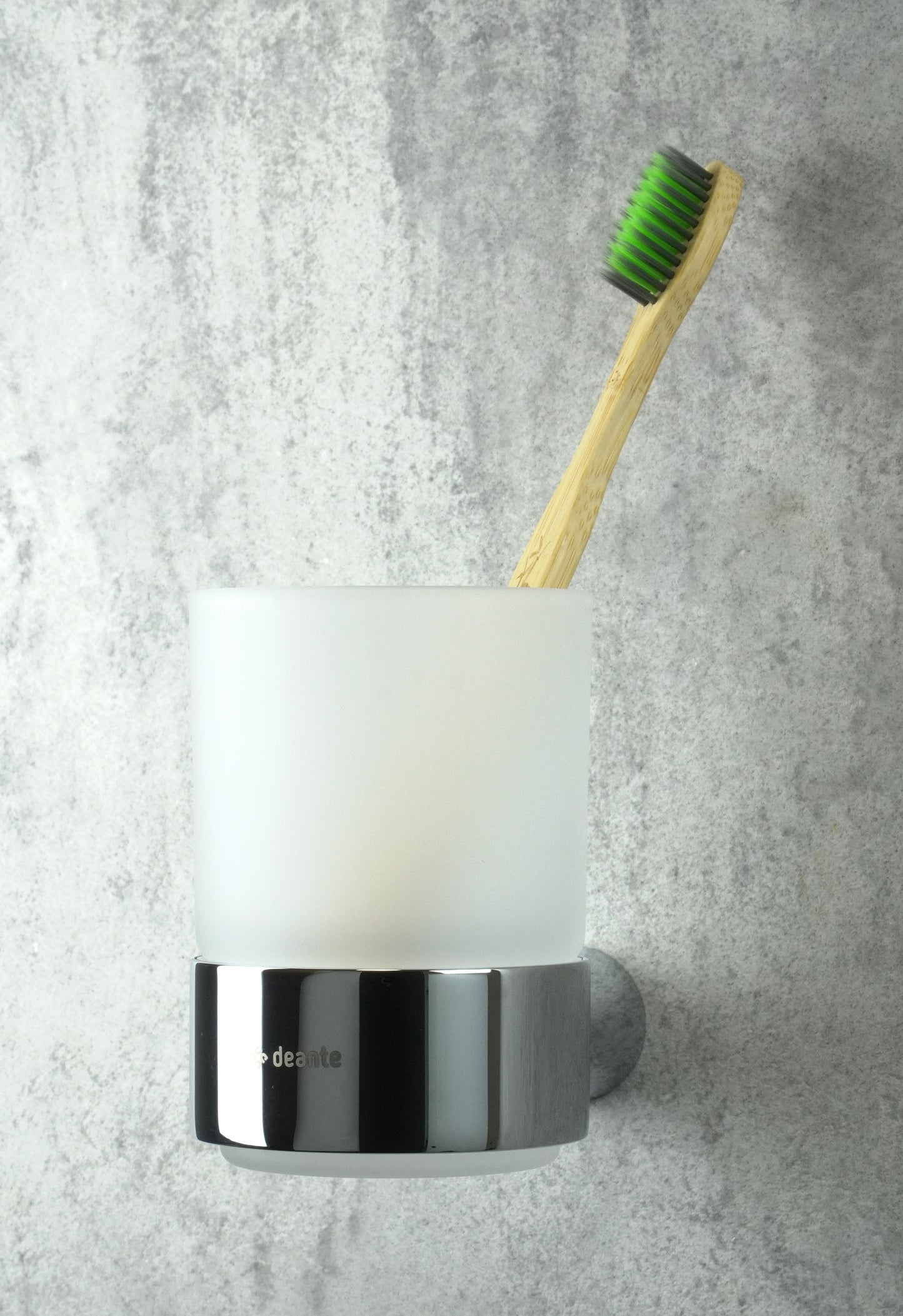 Tumbler, wall-mounted