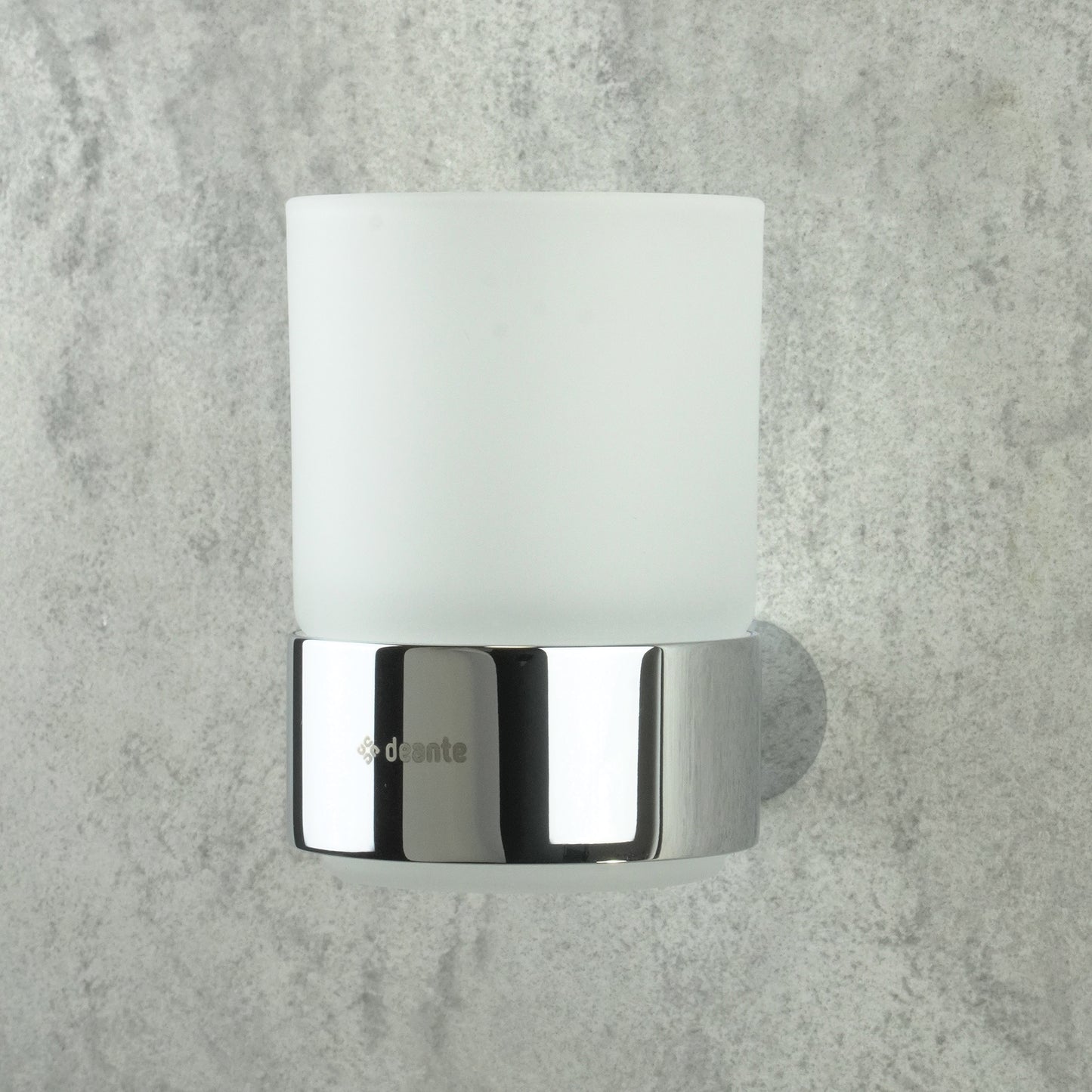 Tumbler, wall-mounted