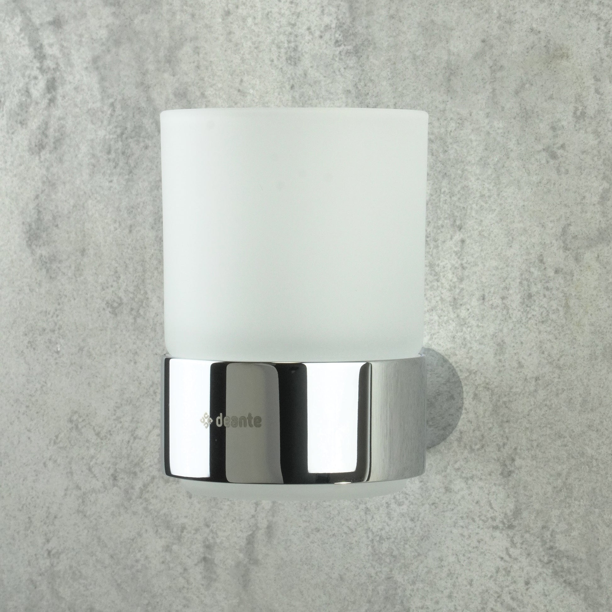 Tumbler, wall-mounted