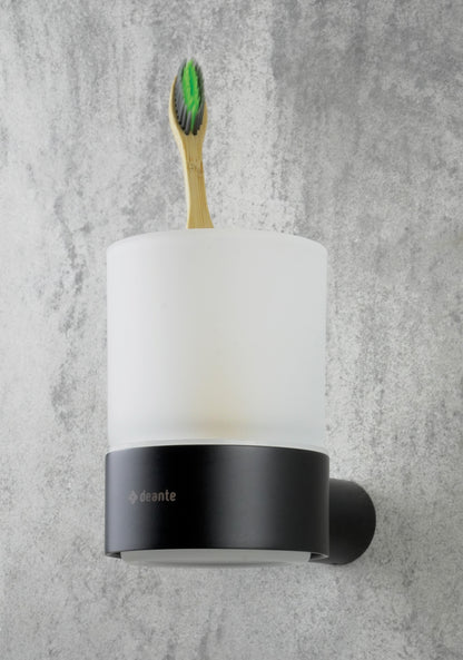 Tumbler, wall-mounted