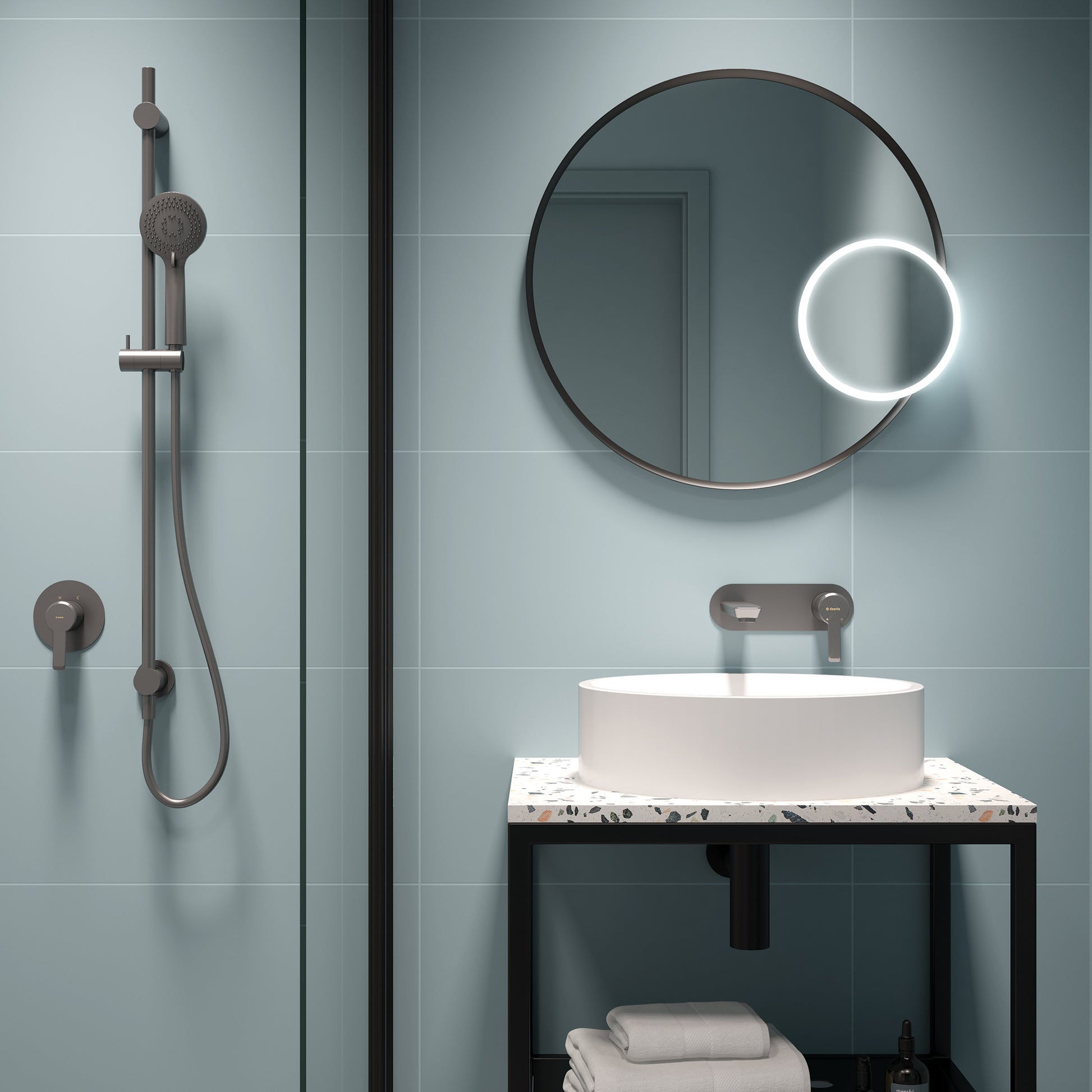 Concealed shower set, with sliding bar