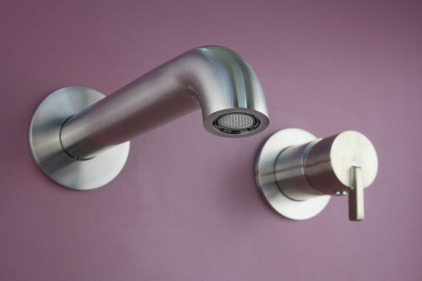 Washbasin tap, concealed