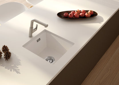 Kitchen tap, with pull-out spout