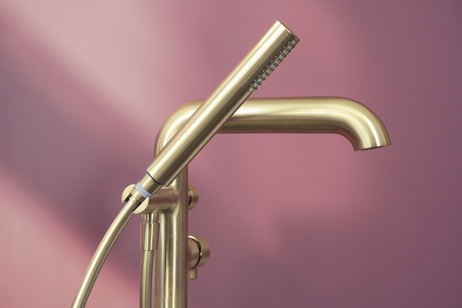 Bath mixer, freestanding, with shower set