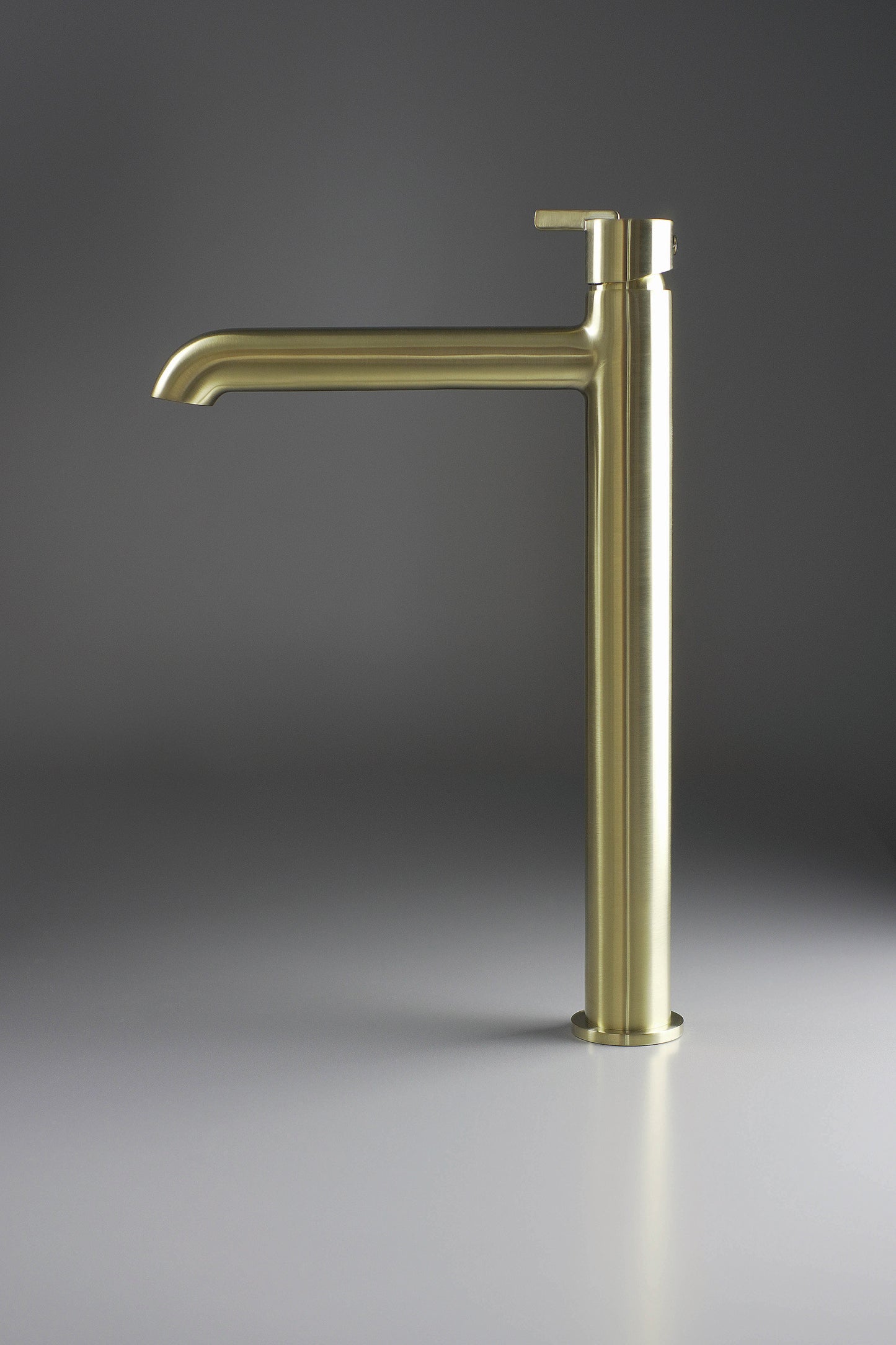 Washbasin tap, tall
