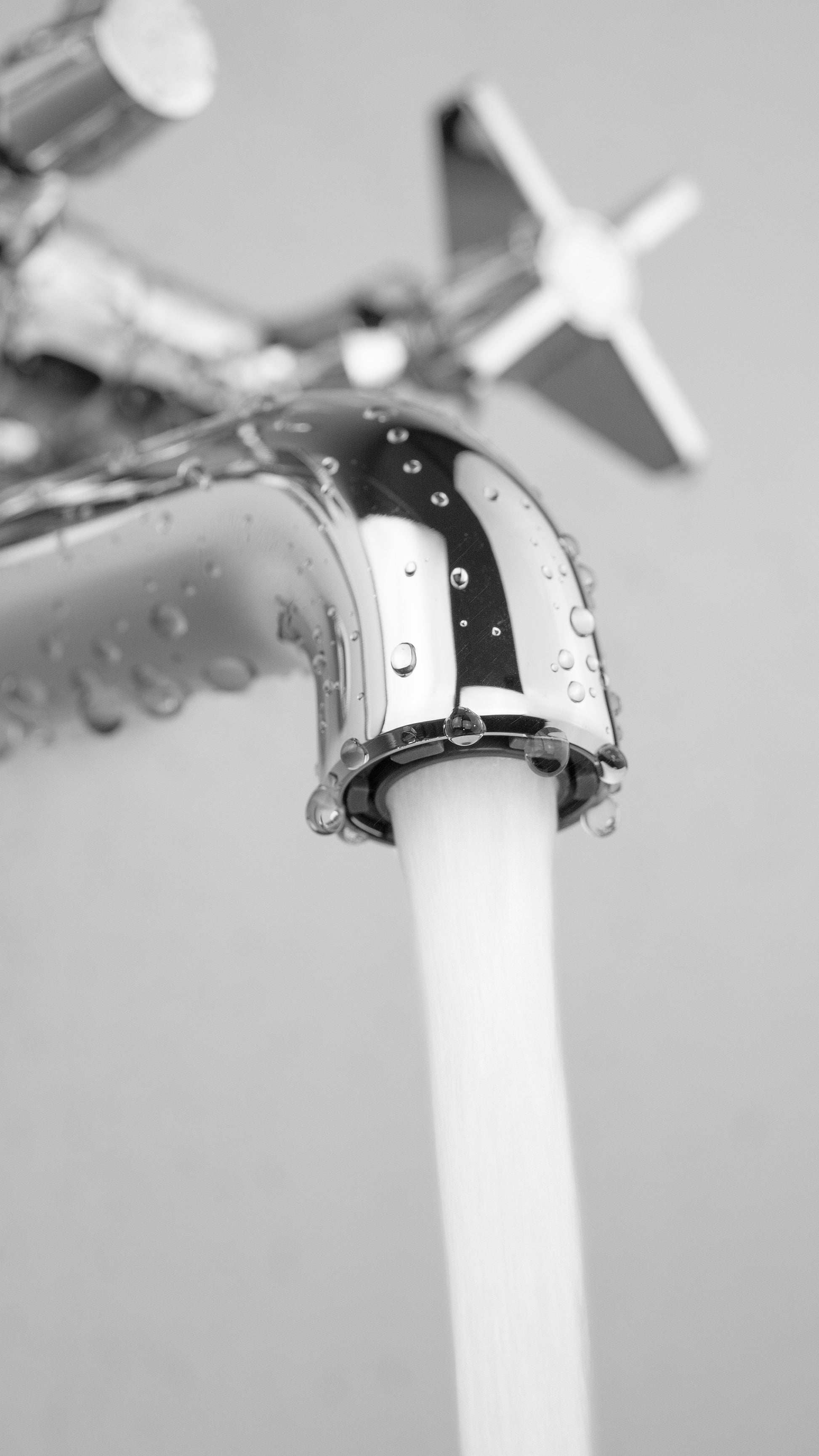 Bath mixer, with shower set