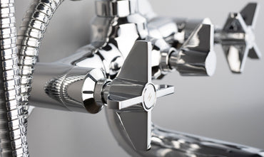 Bath mixer, with shower set
