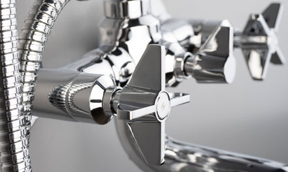 Bath mixer, with shower set
