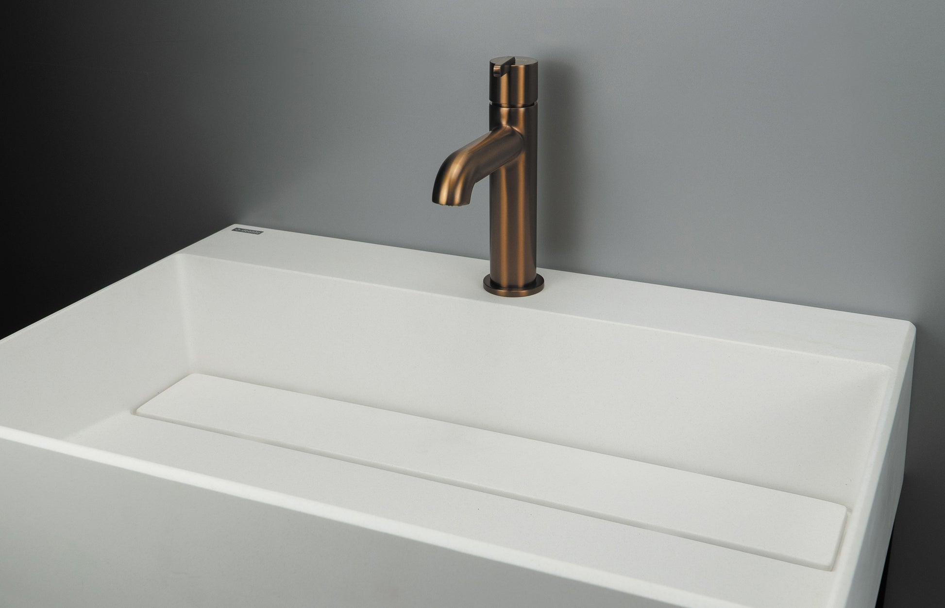 Washbasin tap