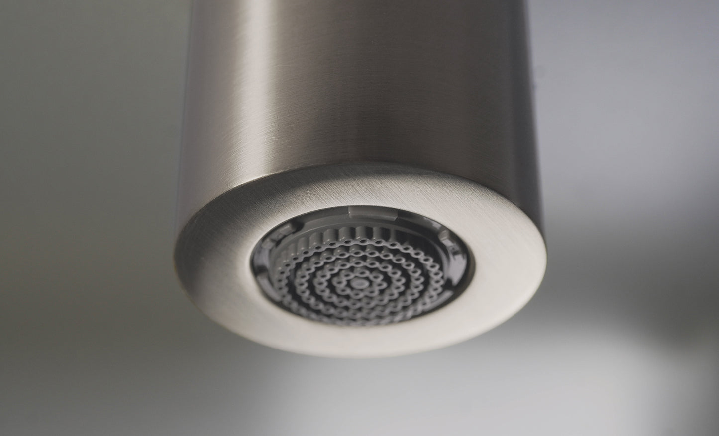 Concealed shower set, with a fixed shower head