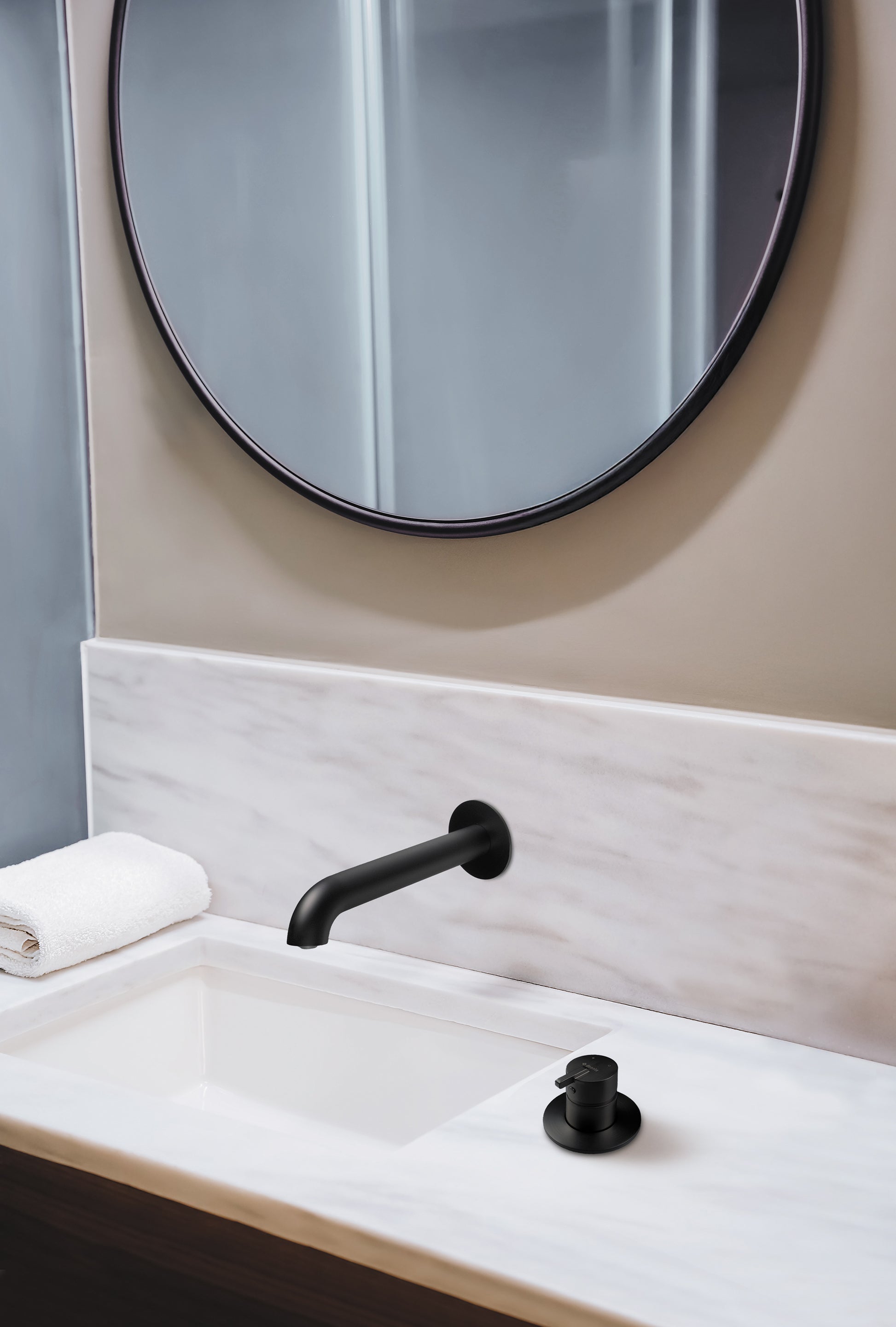 Washbasin and bath spout